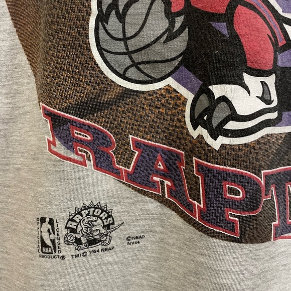 Vintage 1994 Toronto Raptors T-Shirt - Picture 3 of 5